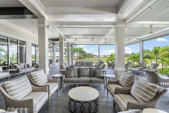 $290,000 | 6677 Southport Drive, Boynton Beach, FL 33472