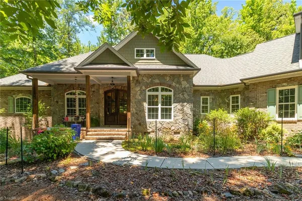$825,000 | 3108 Sandy Springs Road, Greensboro, NC 27455
