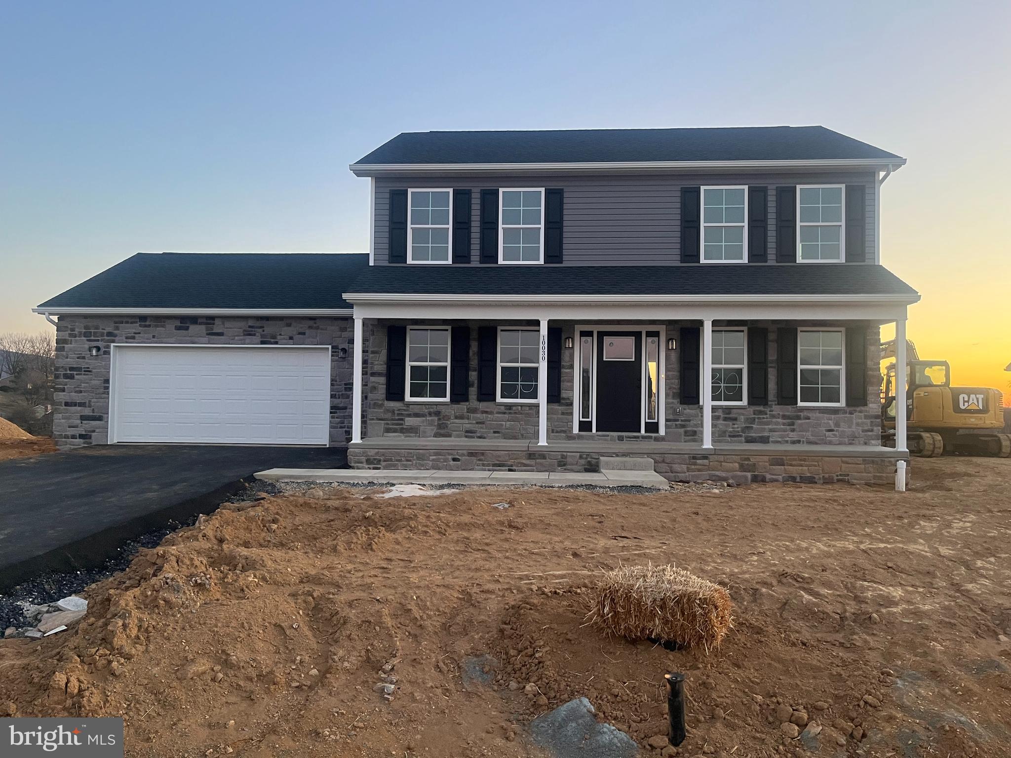 10030 Pendleton Avenue Waynesboro, PA 17268 - Photo 2 of 36 a front view of a house with a yard