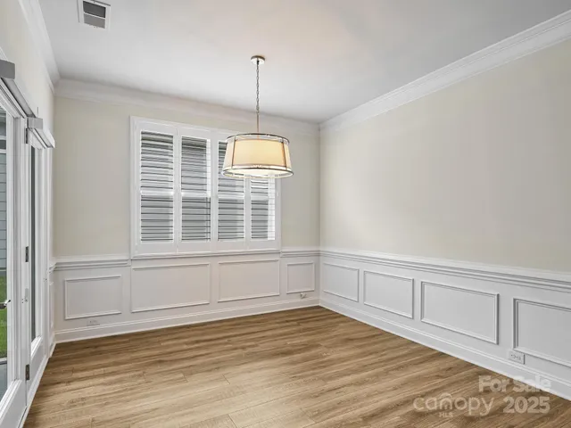 $470,000 | 527 Summerfield Place, Flat Rock, NC 28731