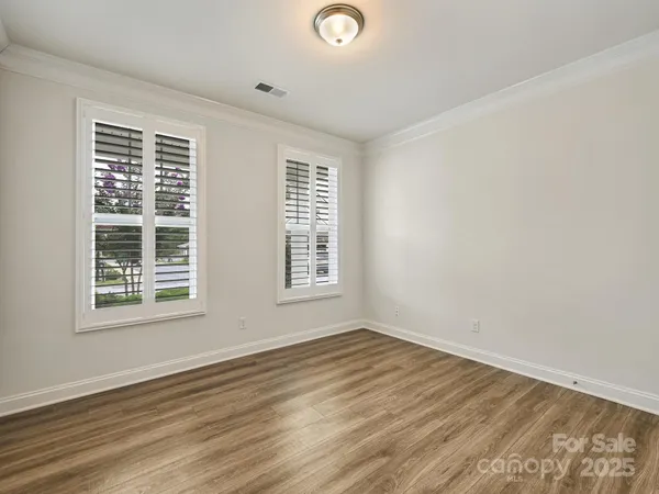 $460,000 | 527 Summerfield Place, Flat Rock, NC 28731