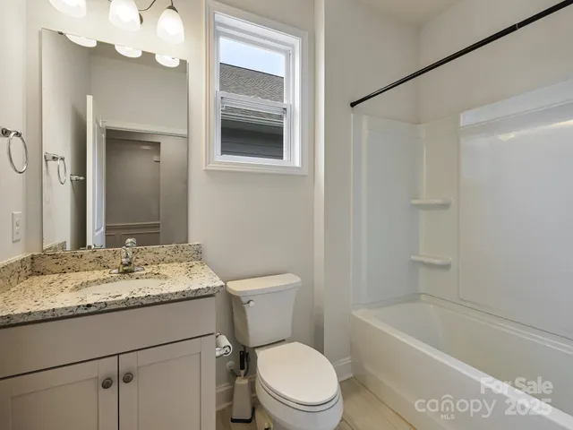 $470,000 | 527 Summerfield Place, Flat Rock, NC 28731