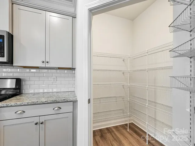 $470,000 | 527 Summerfield Place, Flat Rock, NC 28731