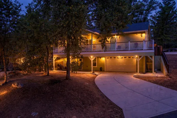 $749,000 | 48441 Woodbend Court, Oakhurst, CA 93644