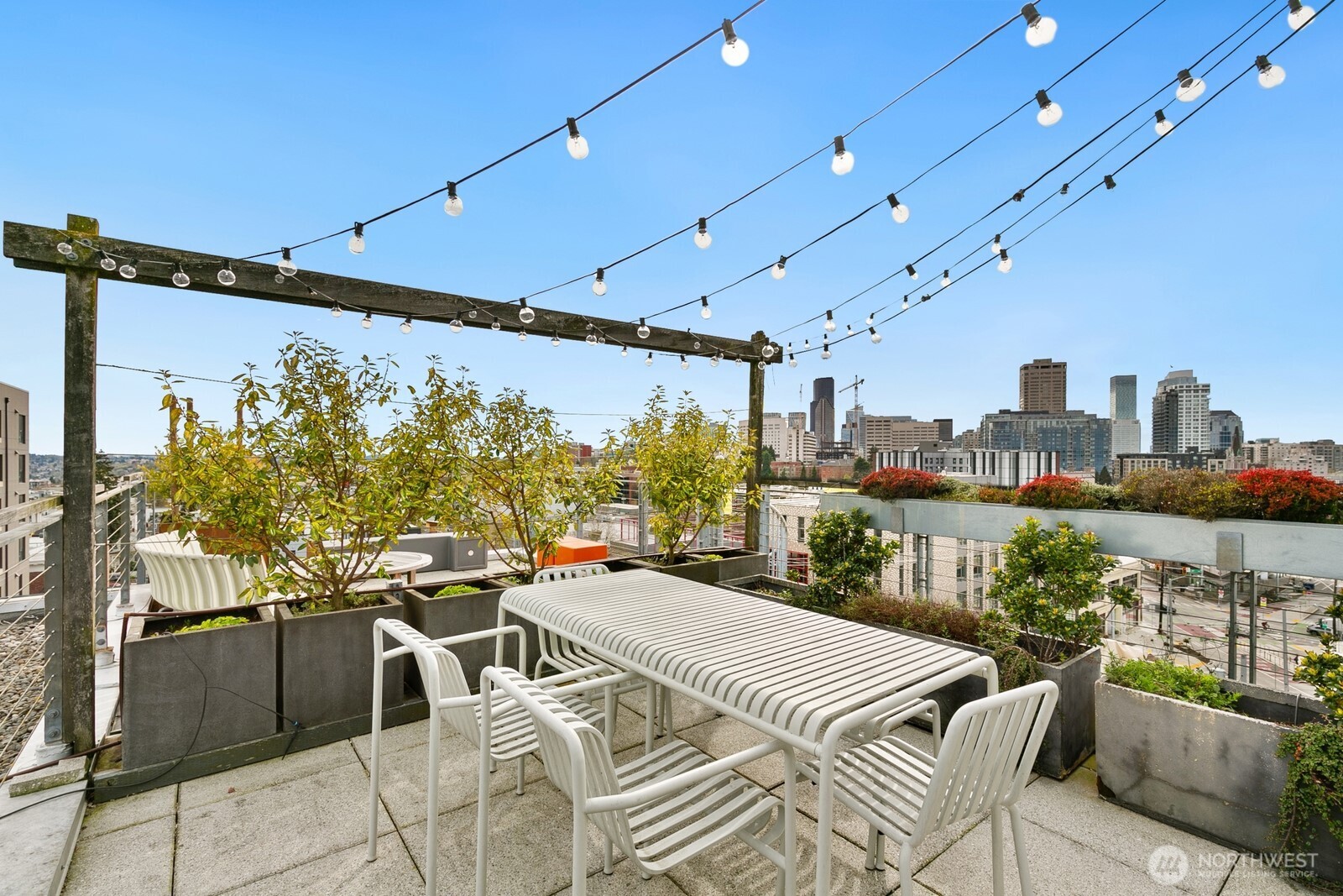 1310 East Union Street, Unit 202 Seattle, WA 98122 - Photo 27 of 31