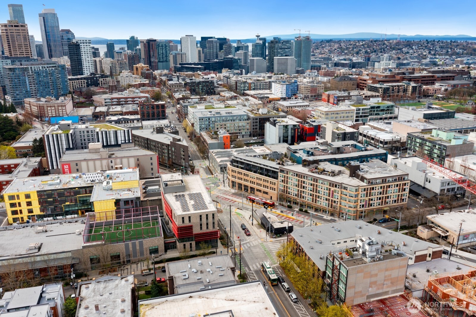 1310 East Union Street, Unit 202 Seattle, WA 98122 - Photo 29 of 31 a picture of city view