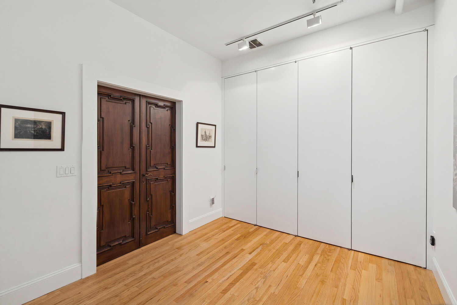 652 Hudson Street, Unit 2EW Manhattan, NY 10014 - Photo 11 of 13