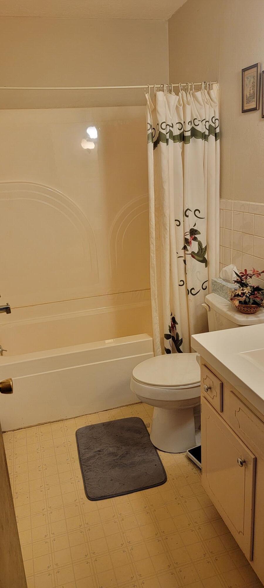6105 Sandgate Road Columbus, OH 43229 - Photo 26 of 28 Main Bath Upstairs