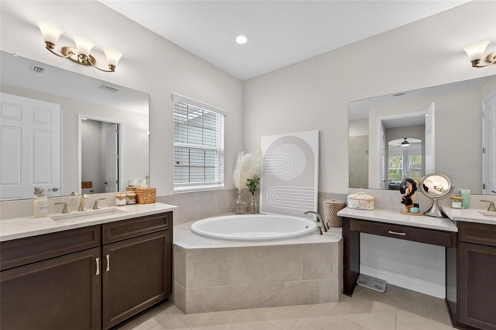 5604 Wayfarer Avenue Apollo Beach, FL 33572 - Photo 19 of 61