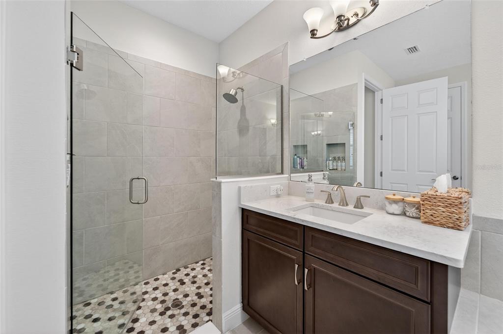 5604 Wayfarer Avenue Apollo Beach, FL 33572 - Photo 20 of 61