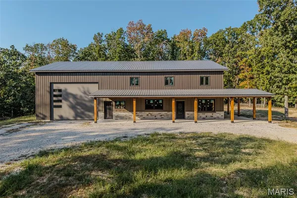 $489,900 | 25195 McBride Drive, Lebanon, MO 65536