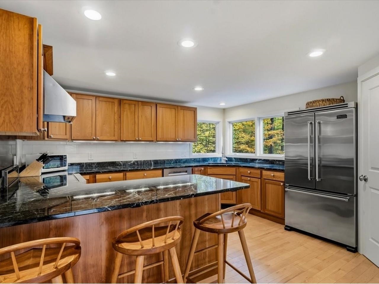 185 Maple Road Stowe, VT 05672 - Photo 11 of 49