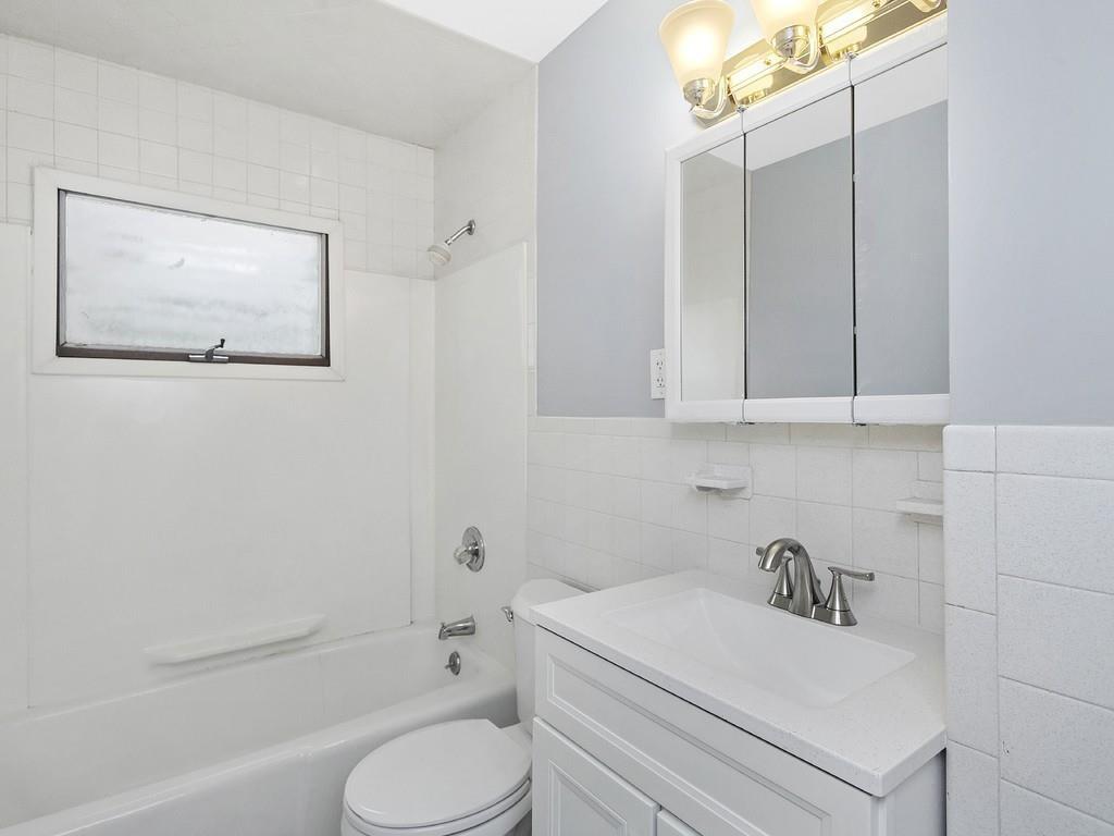 52 Chubb Road Framingham, MA 01701 - Photo 8 of 18 Gallery Image 8