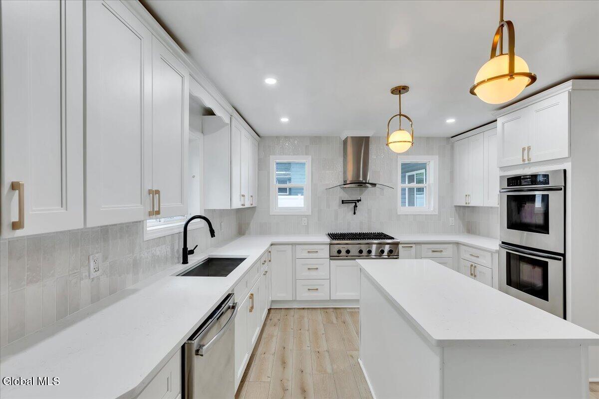 2115 Colgate Place Schenectady, NY 12304 - Photo 3 of 43 Kitchen