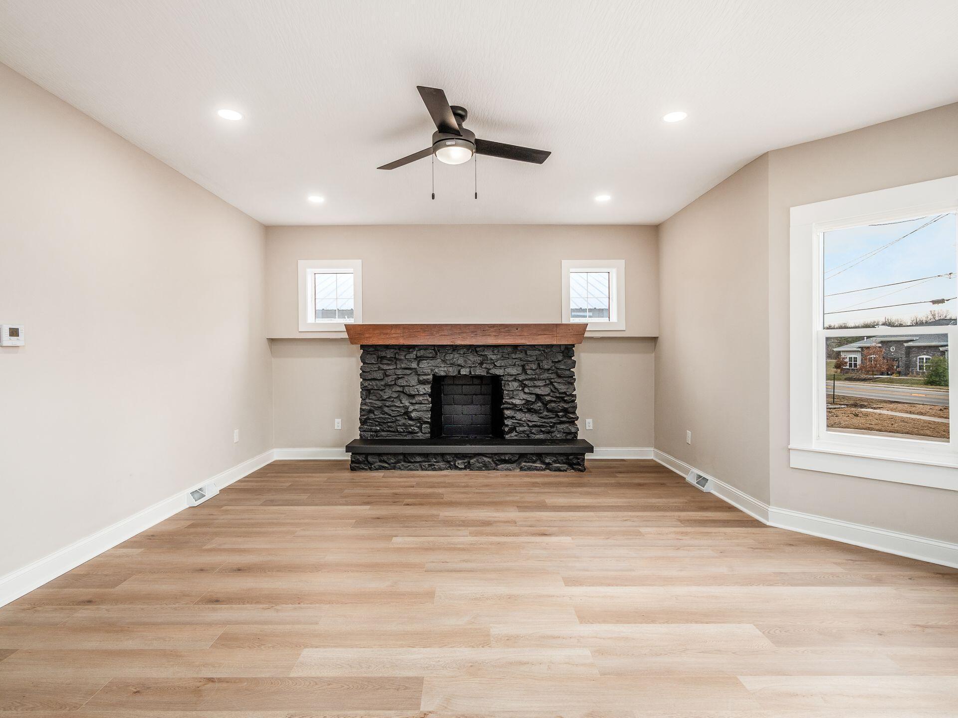 2409 Stratford Road Delaware, OH 43015 - Photo 17 of 50 Family Room