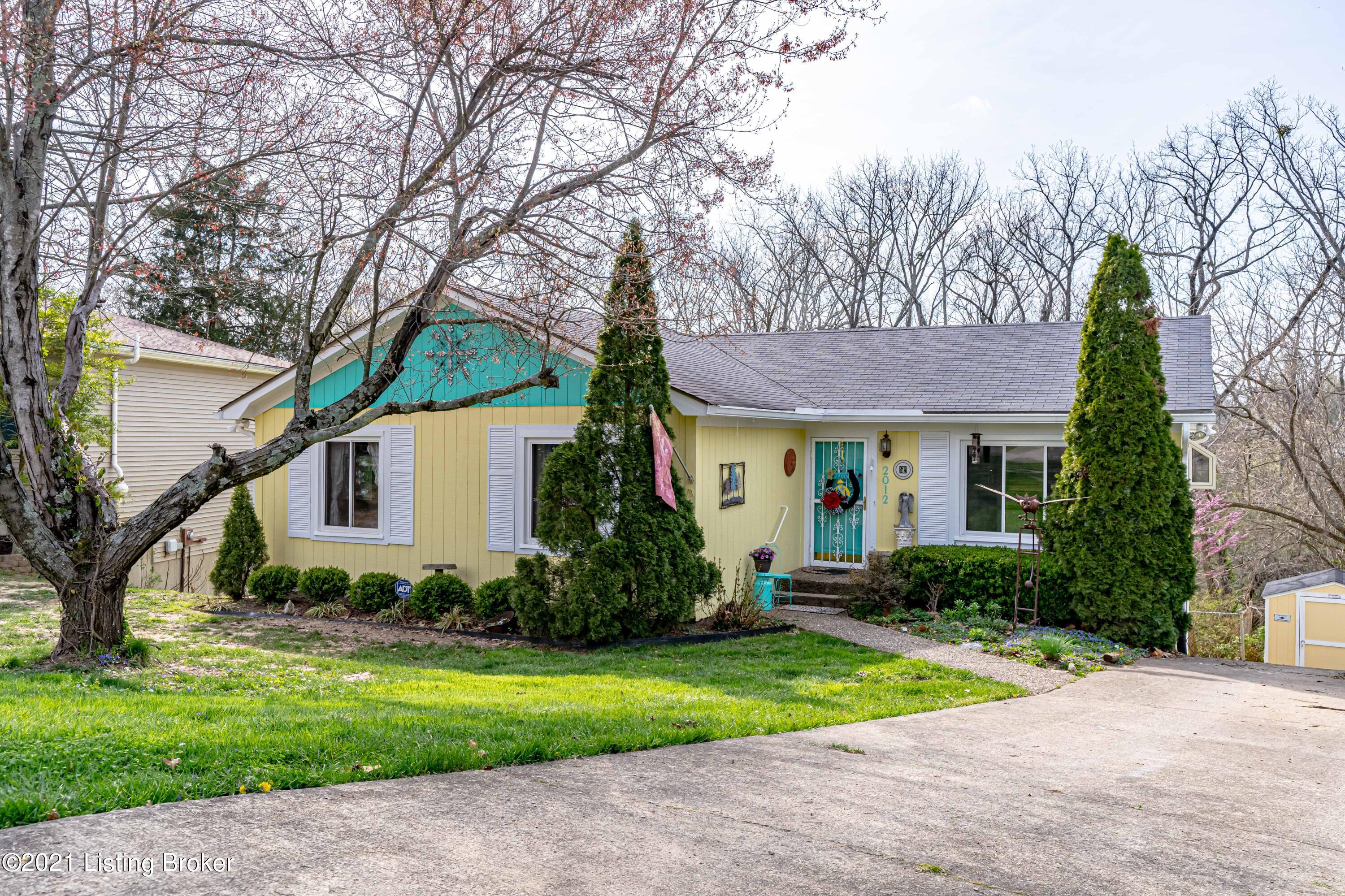 2012 Millgate Road Louisville, KY 40223 - Photo 12 of 66 DSC07069