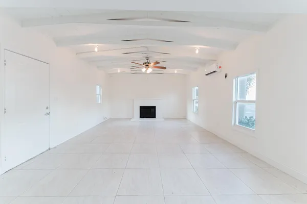 $2,500 | 364 East Palmetto Park Road, Unit 1, Boca Raton, FL 33432