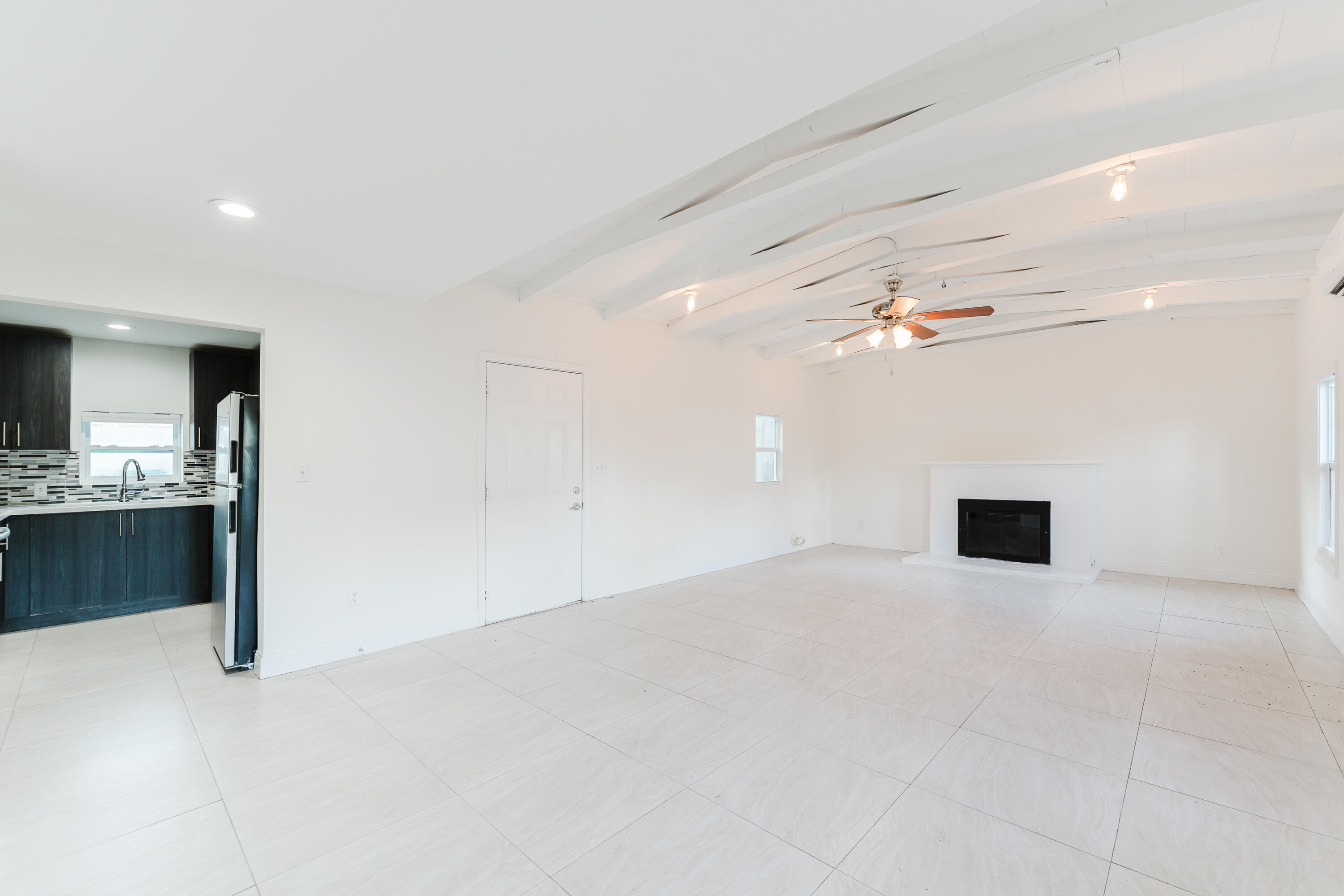 364 East Palmetto Park Road, Unit 1 Boca Raton, FL 33432 - Photo 6 of 26 __-8