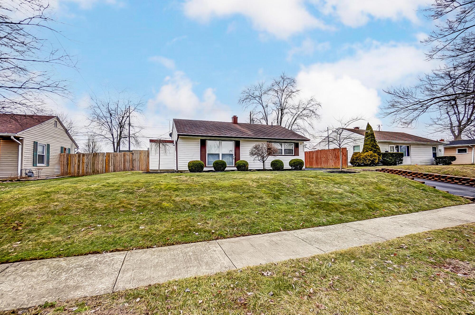2131 Wrenwood Road Springfield, OH 45505 - Photo 1 of 24 001