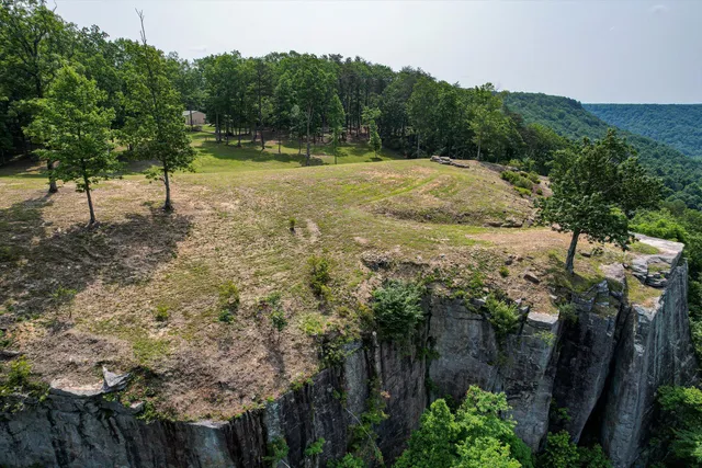 $1,000,000 | 110 Falls Lane, Spencer, TN 38585