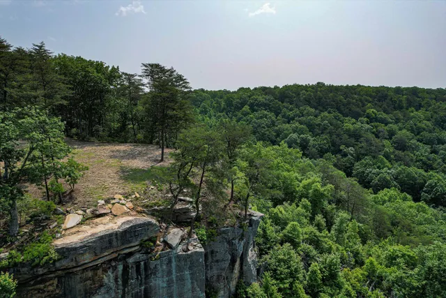 $1,000,000 | 110 Falls Lane, Spencer, TN 38585