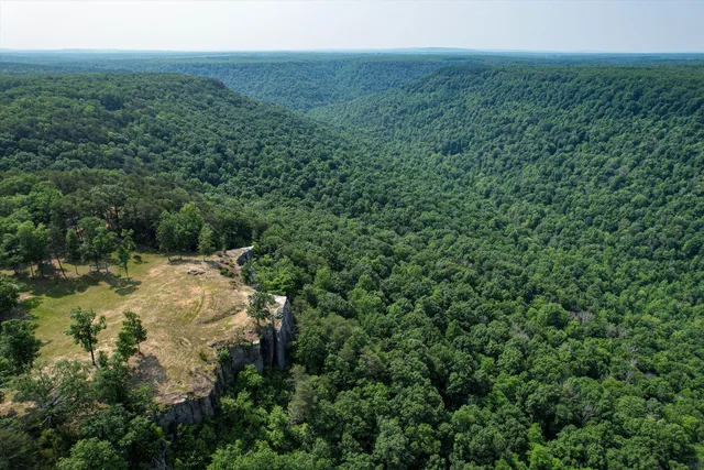 $1,000,000 | 110 Falls Lane, Spencer, TN 38585