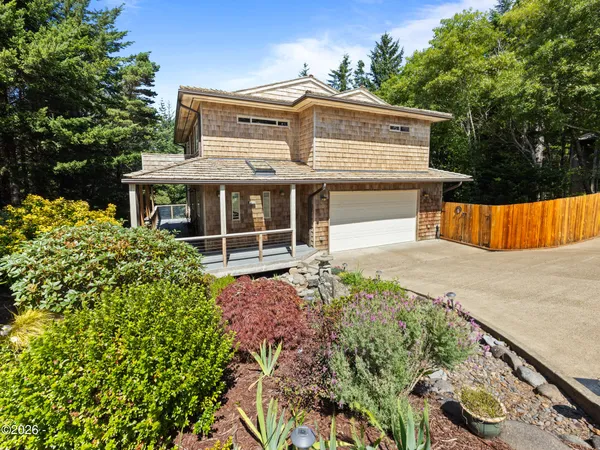 $625,000 | 920 Northwest Highland Circle, Waldport, OR 97394
