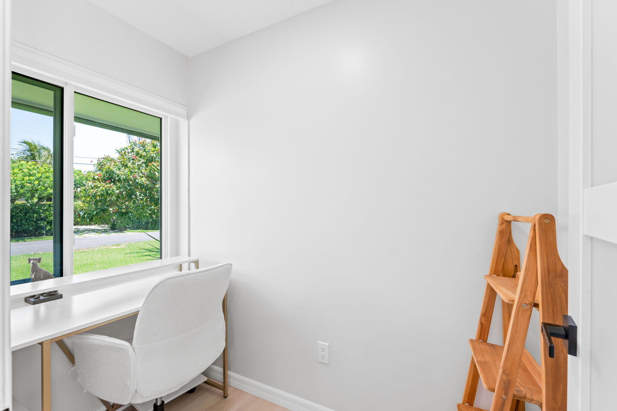 1081 Bimini Lane Singer Island, FL 33404 - Photo 13 of 39 office