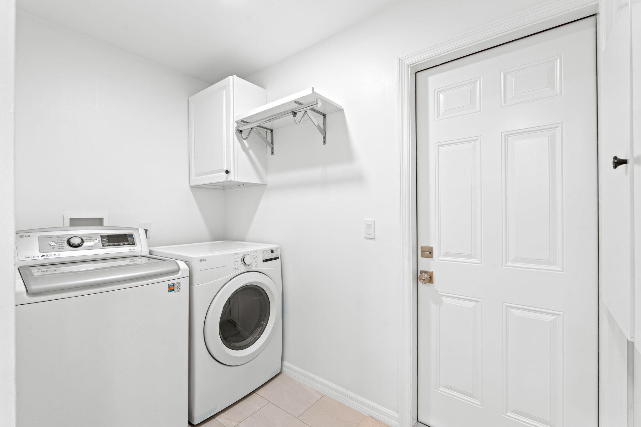 1081 Bimini Lane Singer Island, FL 33404 - Photo 20 of 39 laundry room