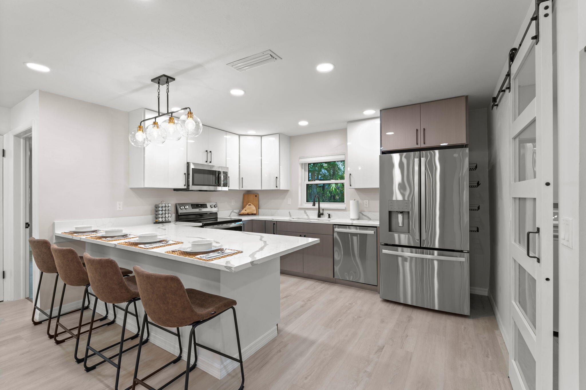 1081 Bimini Lane Singer Island, FL 33404 - Photo 4 of 39 contemporary kitchen