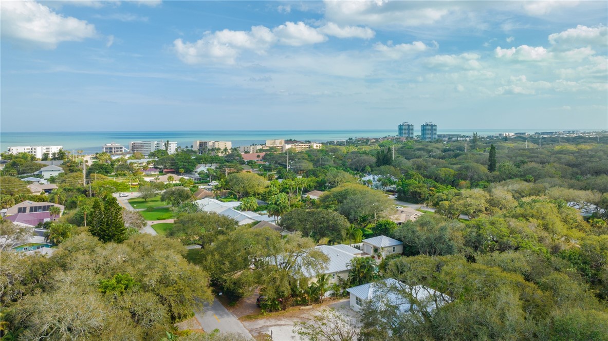 548 Conn Way Vero Beach, FL 32963 - Photo 33 of 34 a view of a city