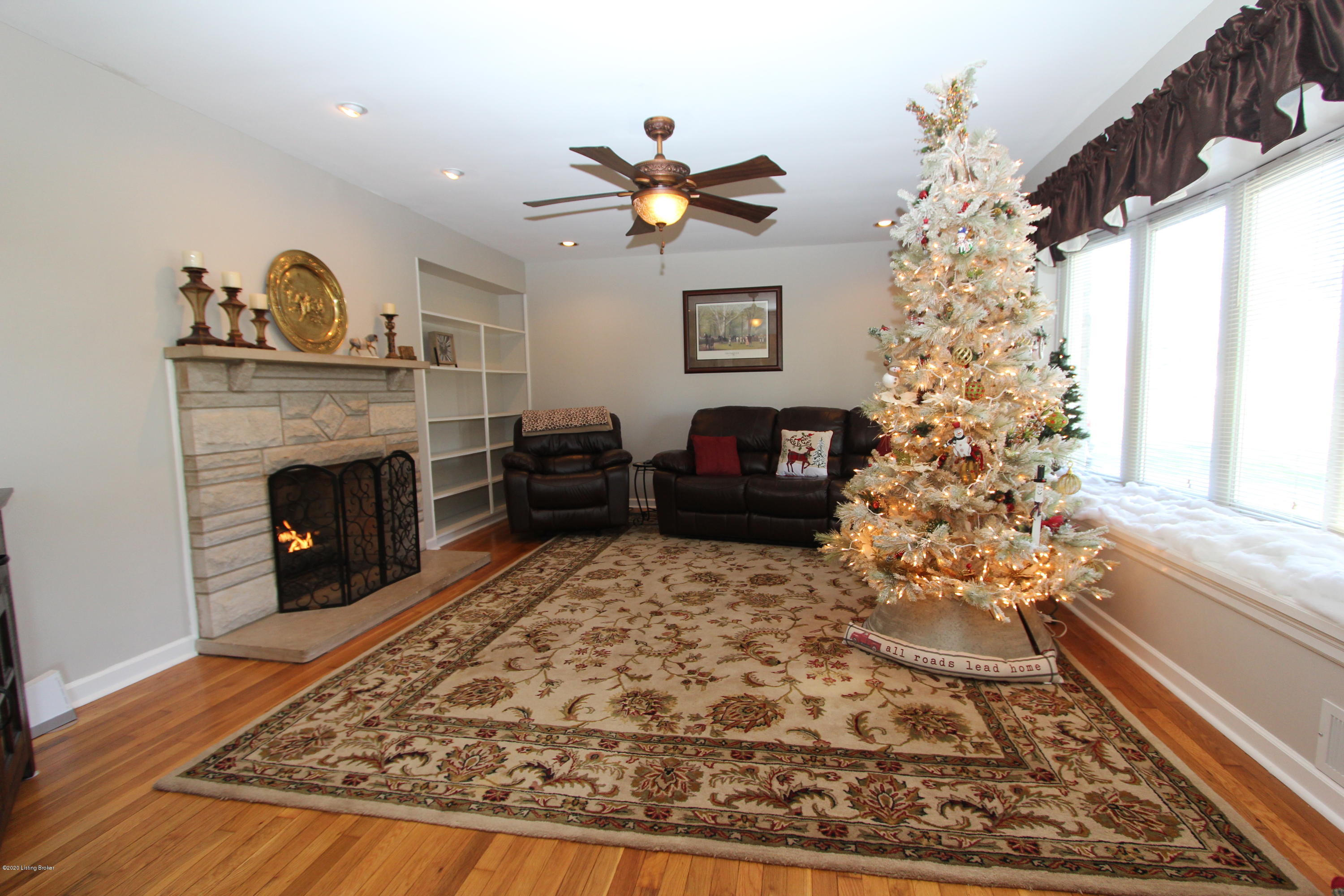 1453 Alton Road Lawrenceburg, KY 40342 - Photo 10 of 46 Living Room (4)
