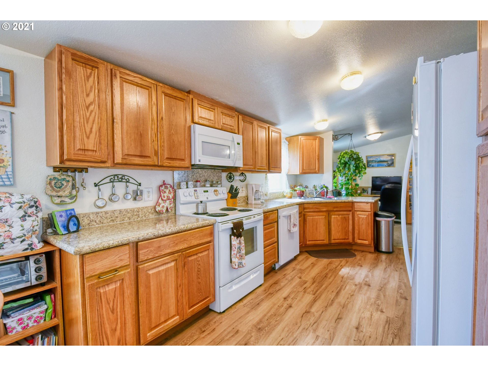 16 Southeast 18th Street Pendleton, OR 97801 - Photo 12 of 28 Gallery Image 12