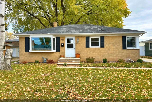 $284,900 | 918 Grognet Street, Green Bay, WI 54302