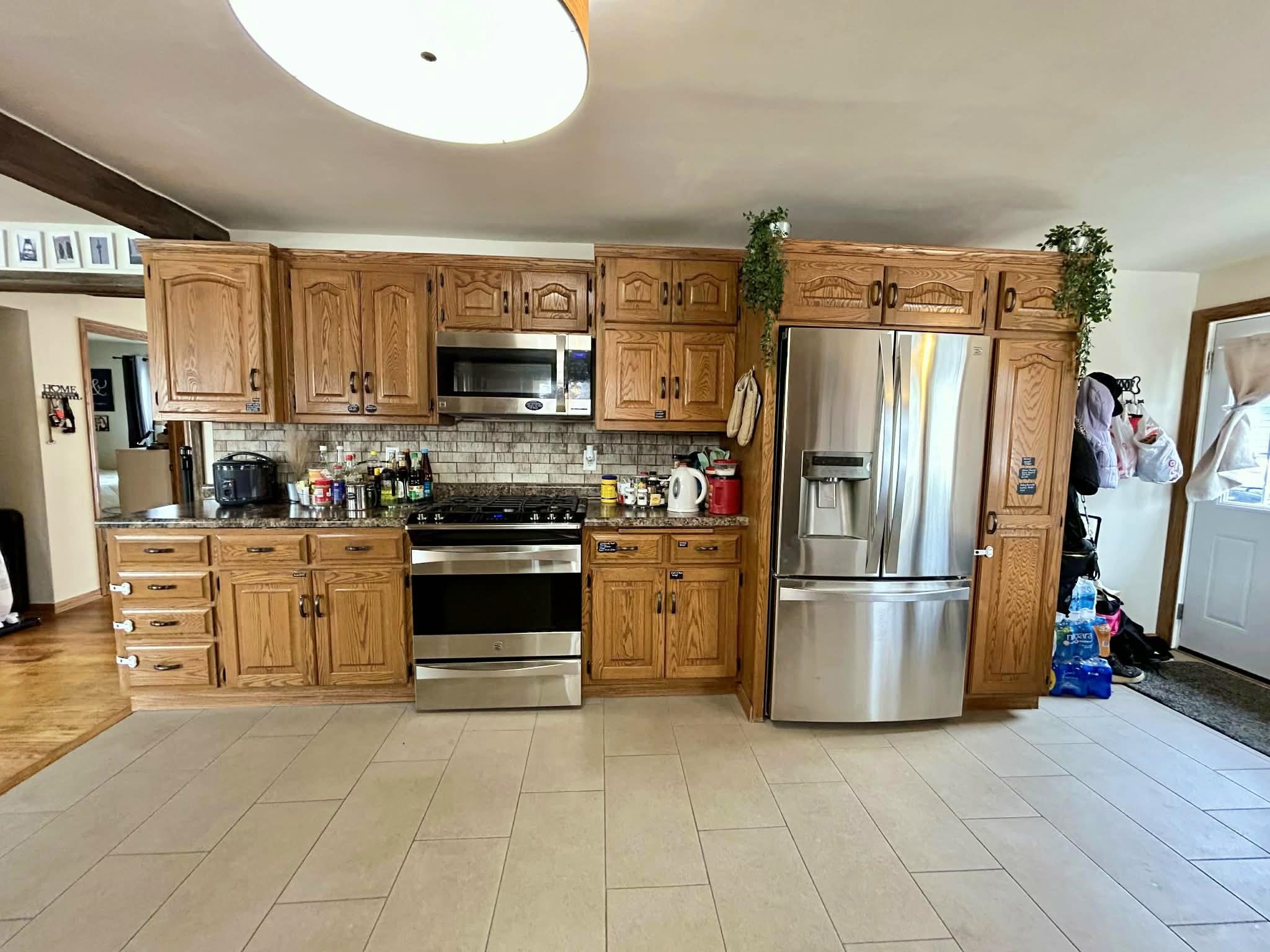 918 Grognet Street Green Bay, WI 54302 - Photo 6 of 31