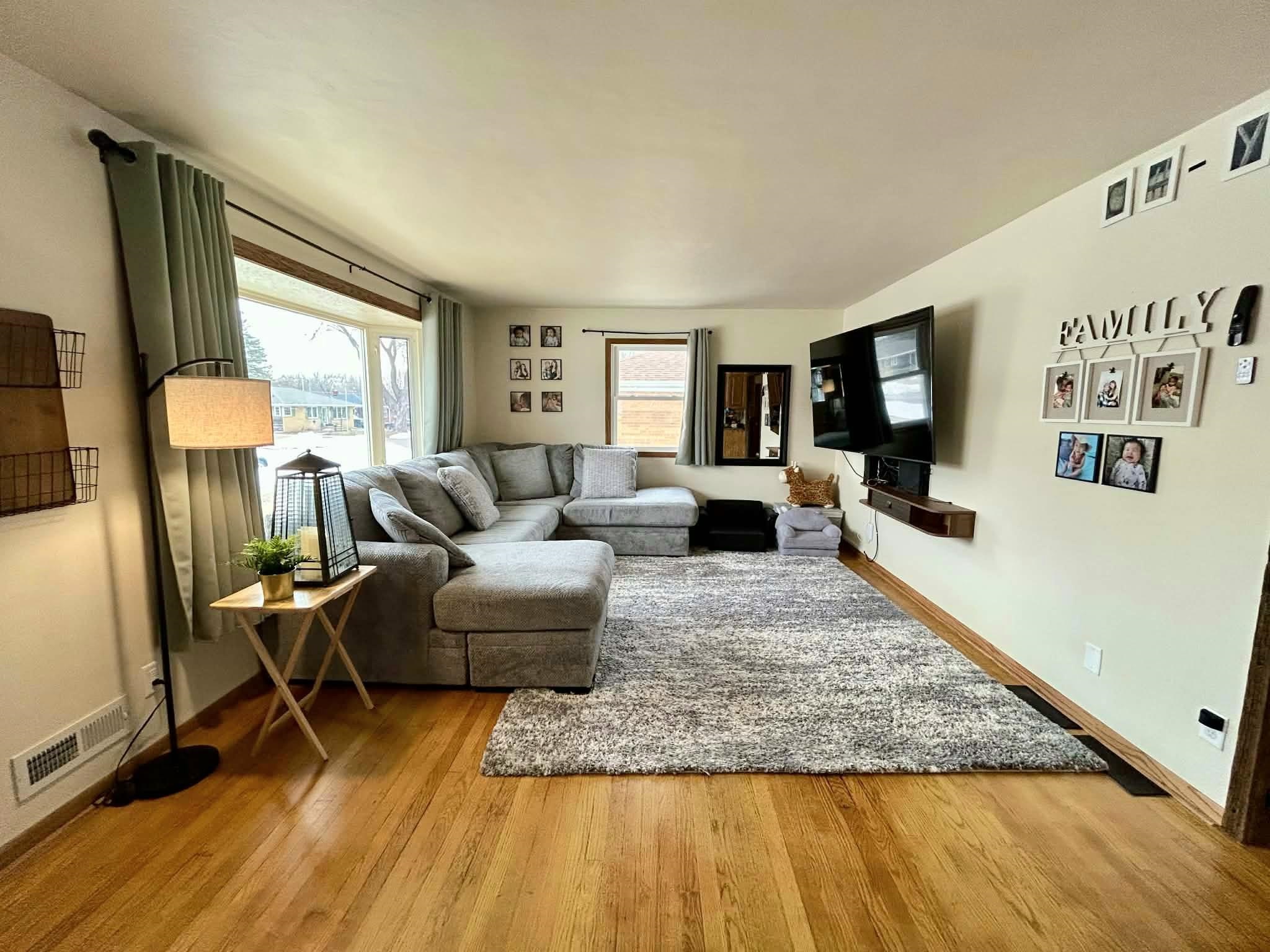 918 Grognet Street Green Bay, WI 54302 - Photo 7 of 31