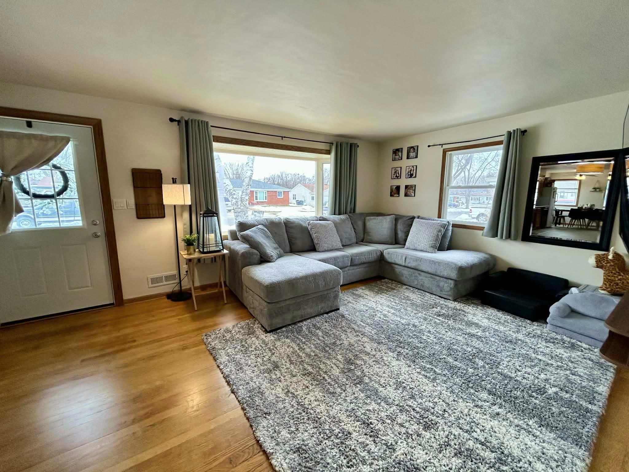 918 Grognet Street Green Bay, WI 54302 - Photo 9 of 31