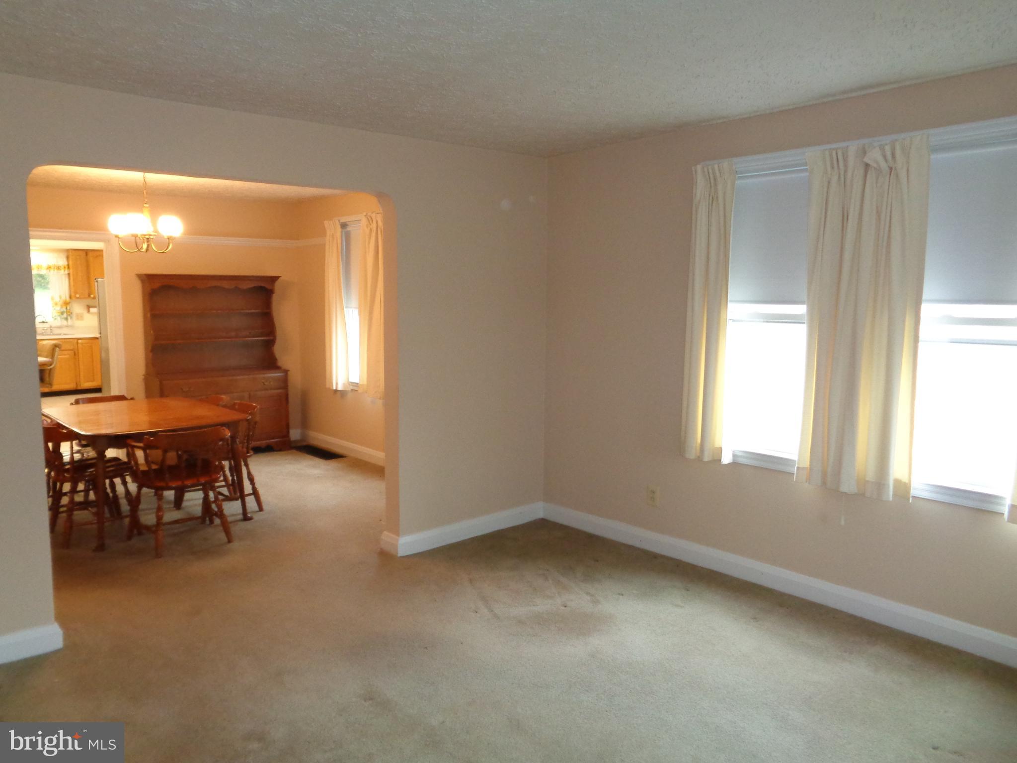 9834 Harford Road Baltimore, MD 21234 - Photo 3 of 38 Living Room