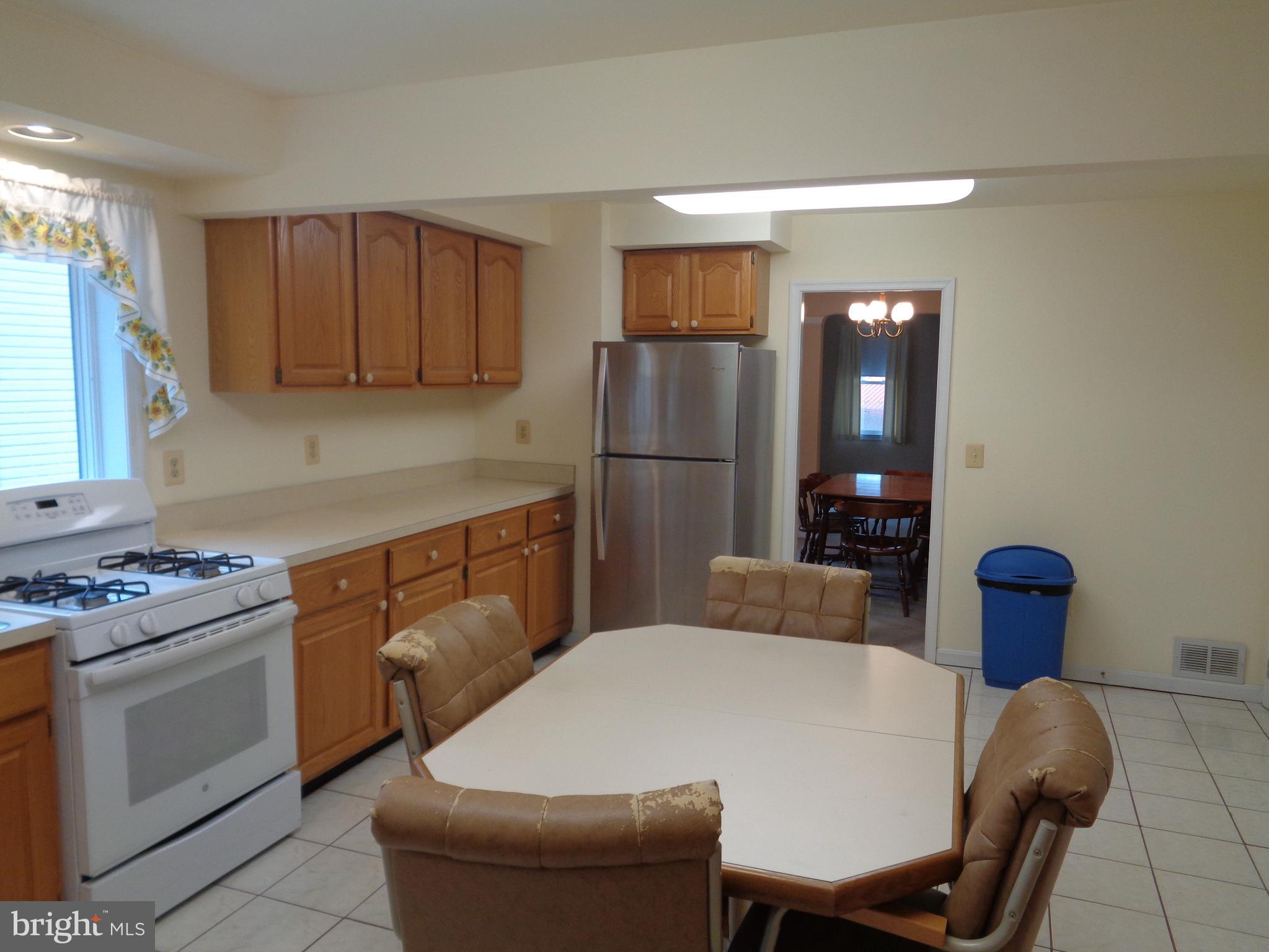9834 Harford Road Baltimore, MD 21234 - Photo 7 of 38 Eat in Kitchen