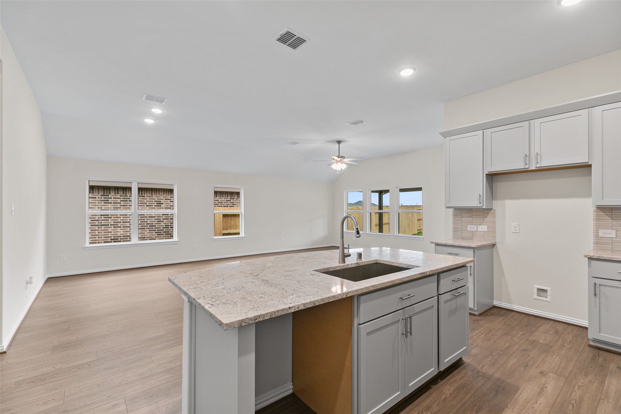 807 Evergreen Frst Lane Rosharon, TX 77583 - Photo 18 of 29