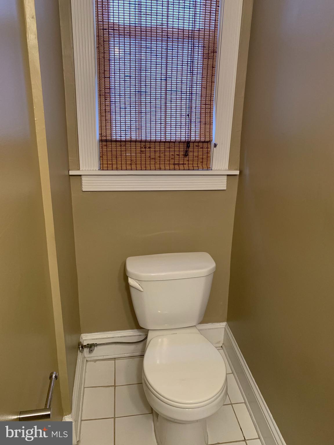 15 Seaton Place Northwest, Unit 1 Washington, DC 20001 - Photo 11 of 34 a bathroom with a toilet
