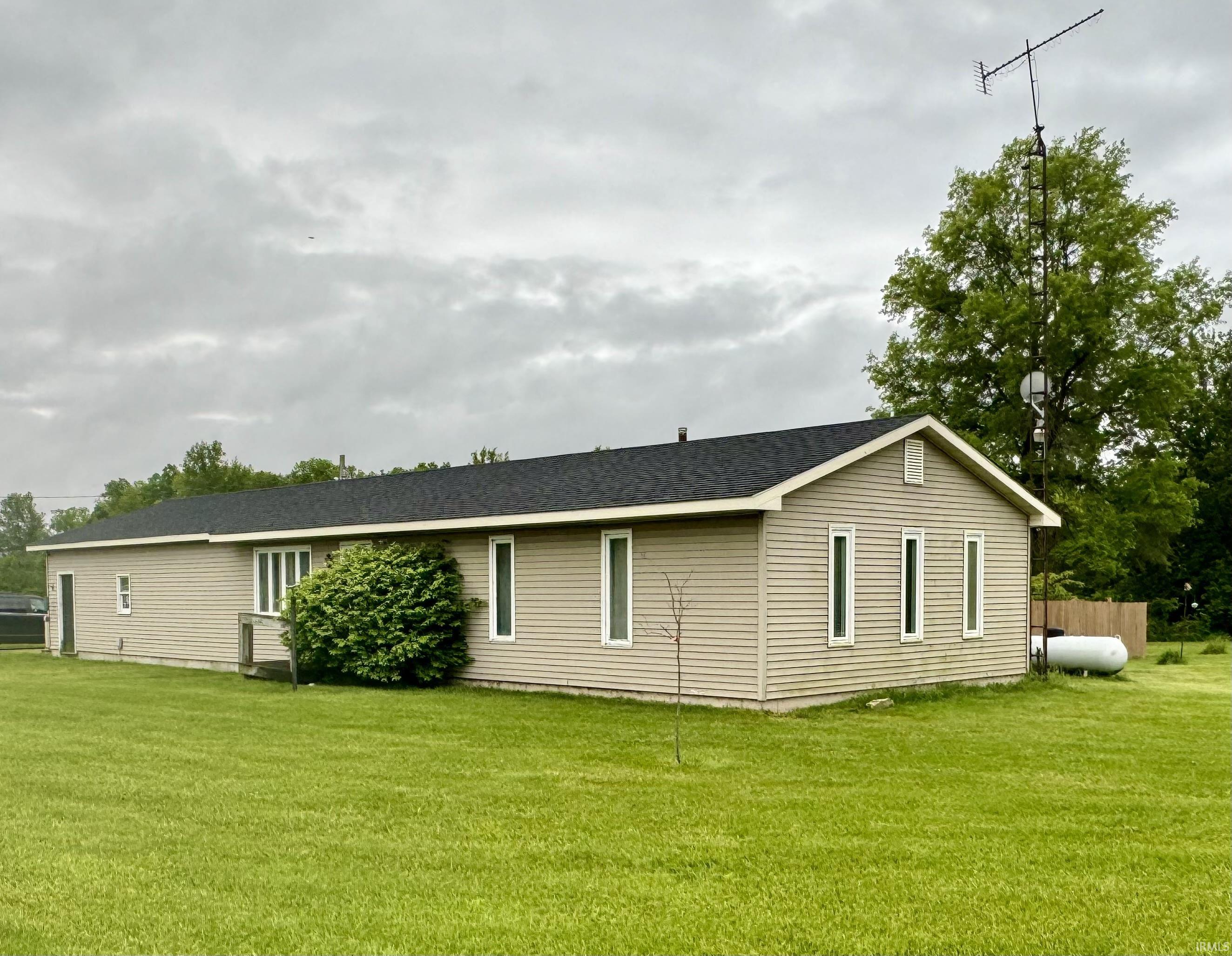 2610 South Como Road Portland, IN 47371 - Photo 1 of 16 Gallery Image 1
