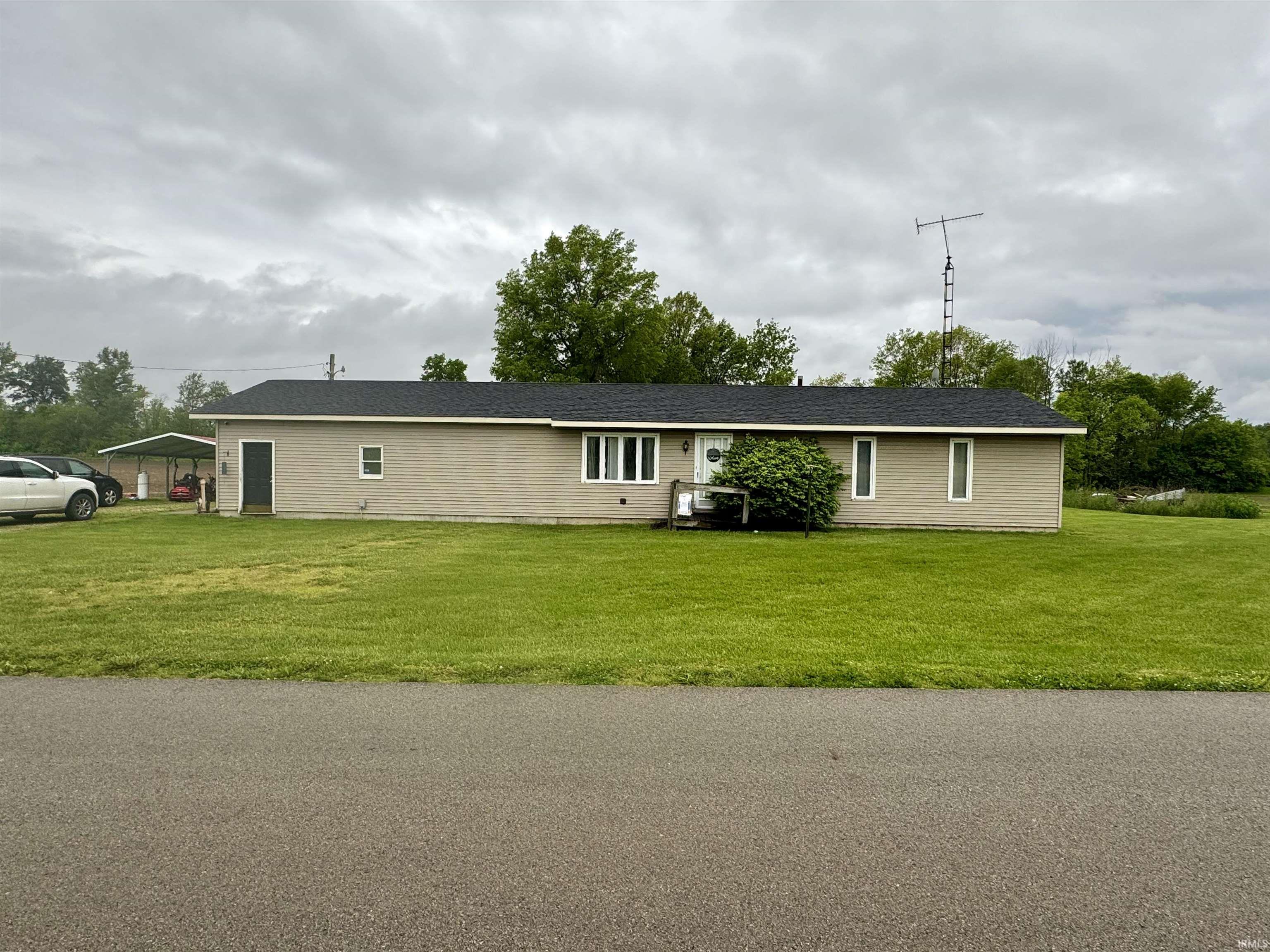 2610 South Como Road Portland, IN 47371 - Photo 3 of 16 Gallery Image 3