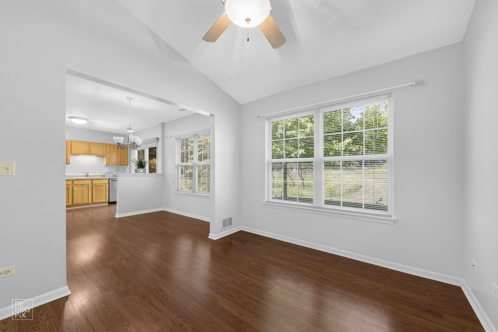 1170 North Nature Court, Unit 1579 Round Lake Beach, IL 60073 - Photo 3 of 10