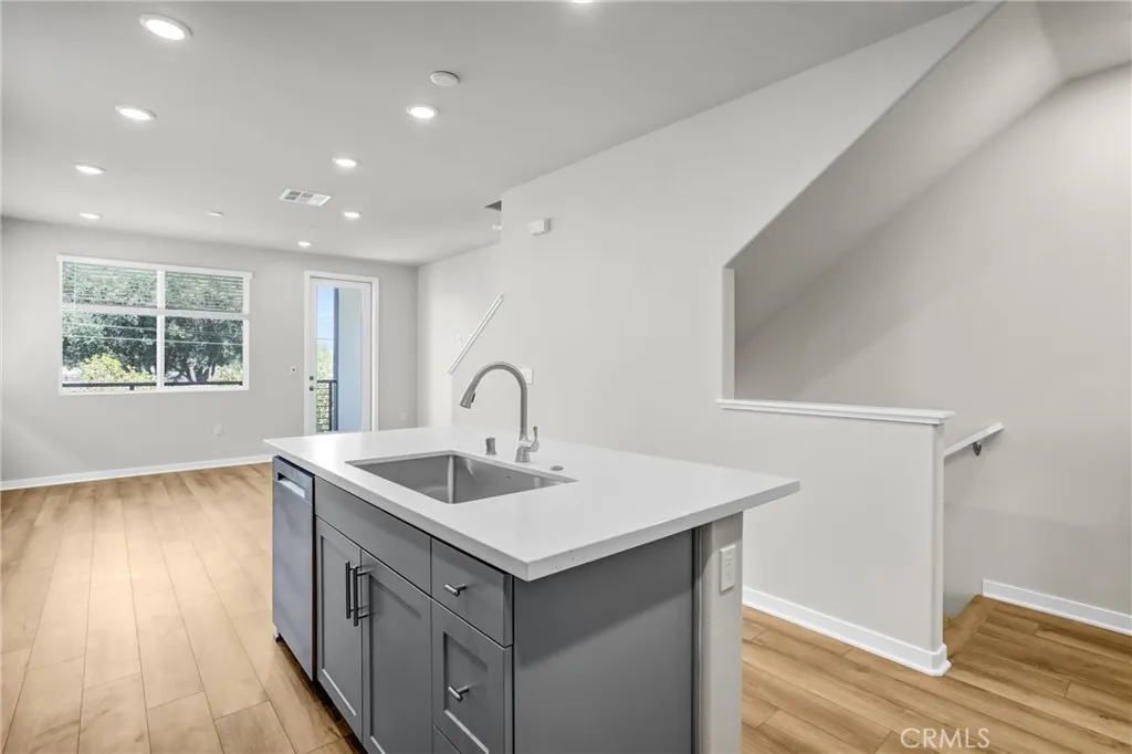 9567 Hannah Way Riverside, CA 92504 - Photo 12 of 32 Gallery Image 12