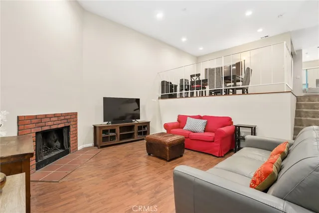 $874,000 | 2304 Mathews Avenue, Unit 2, Redondo Beach, CA 90278