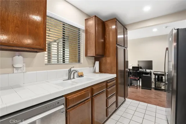 $874,000 | 2304 Mathews Avenue, Unit 2, Redondo Beach, CA 90278