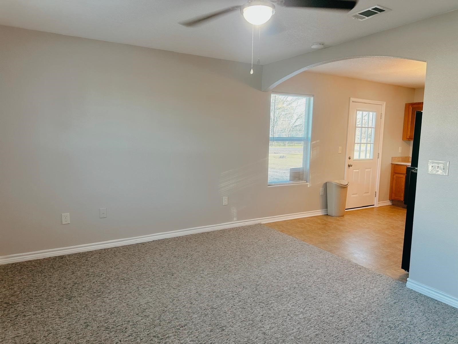 4480 Detroit Street Beaumont, TX 77703 - Photo 6 of 24 an empty room with windows and closet