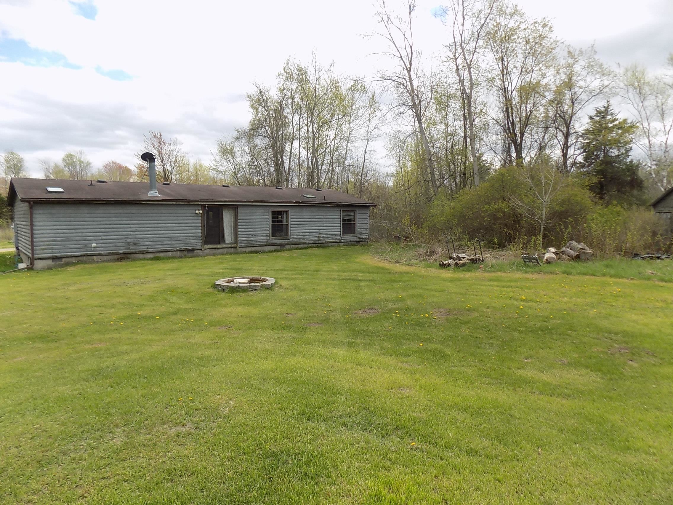 8901 East Ashard Road Clare, MI 48617 - Photo 13 of 42