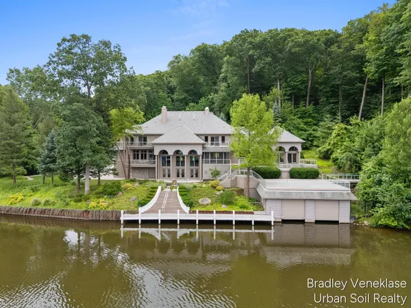 $3,690,000 | 7635 Sandy Hollow Drive Southeast, Alto, MI 49302